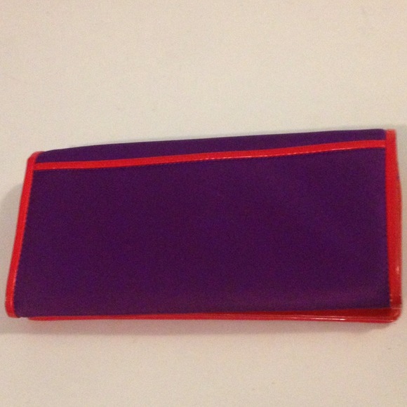 💢SOLD💢 Kate Spade Wallet - Picture 3 of 4
