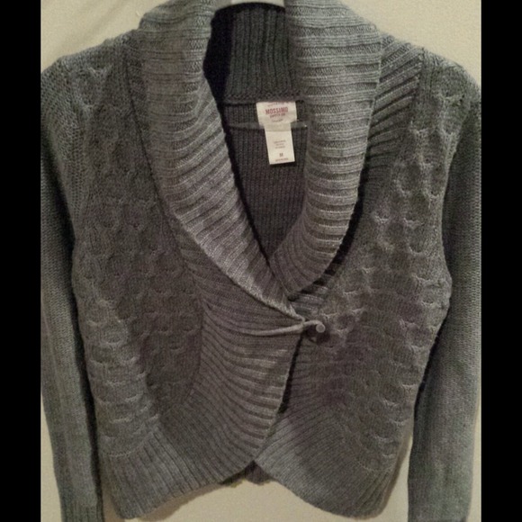 🌟NEW🌟Thick wrap cardigan sweater. Toggle Button. - Picture 2 of 3