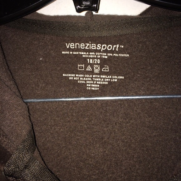 Plus size velvet sweater - Picture 4 of 4