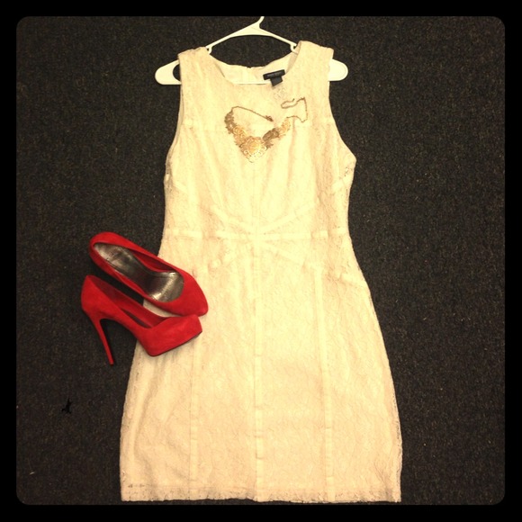 SOLD IN BUNDLE Lace Dress w/ Piping! - Picture 1 of 3
