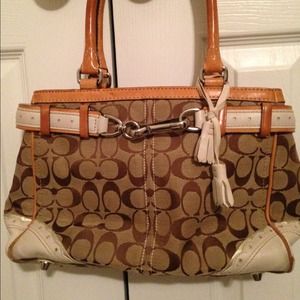 Authentic coach hand bag