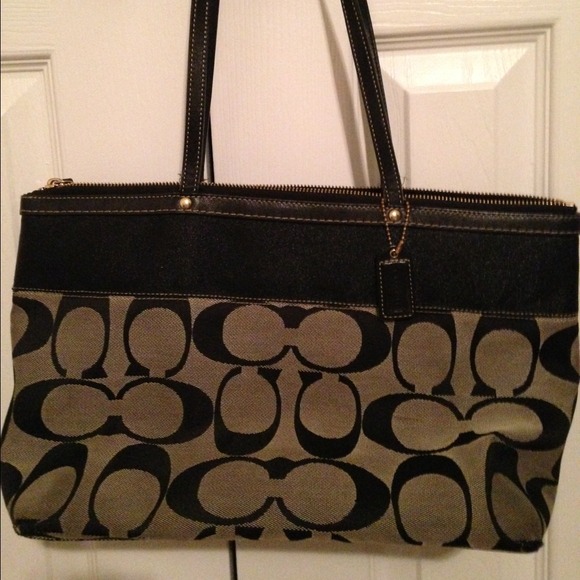 Authentic coach bag - Picture 2 of 3