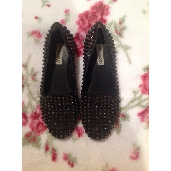 Steve Madden Shoes - ❌ON HOLD❌ Glitter & Studded Steve Maddens