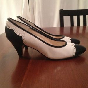 Vintage Naturalizer Spectator Pumps Navy Size 8