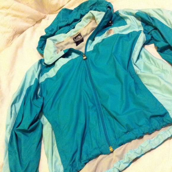 Raincoat north face blue and teal / fits many