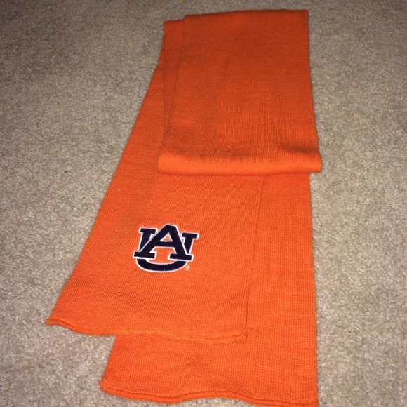 ❌SOLD!!❌ Auburn scarf!