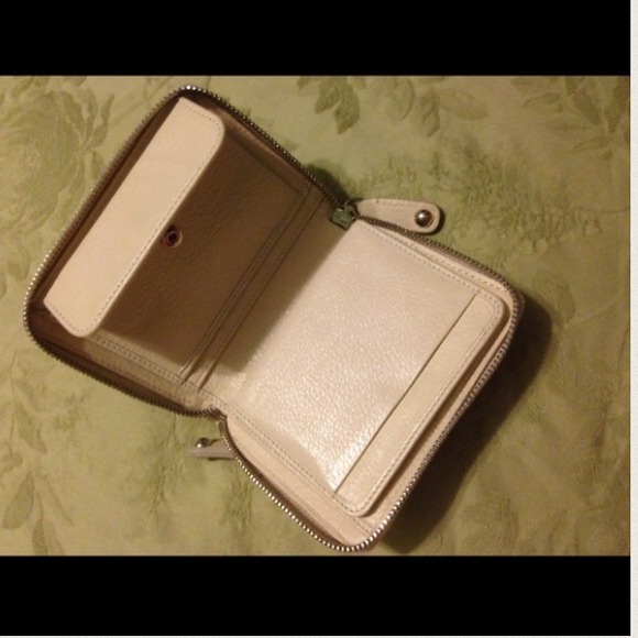 🚫SOLD🚫Tods All Leather Wallet - Picture 2 of 4