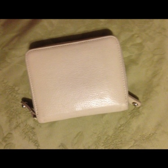 🚫SOLD🚫Tods All Leather Wallet - Picture 4 of 4
