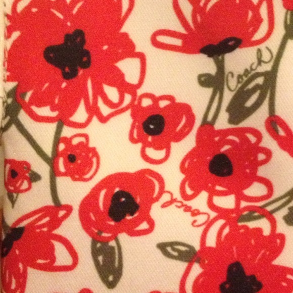 SOLD Coach Poppy Floral Universal Case NWT - Picture 4 of 4