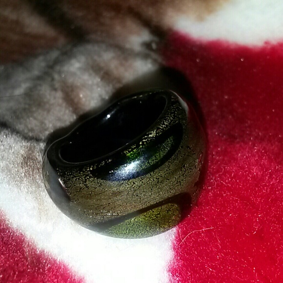 Glass ring - Picture 3 of 3