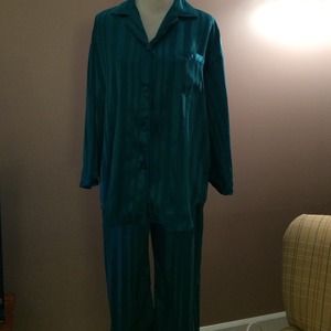 Lounging Pjs / emerald green