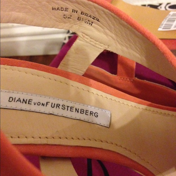 🔸Reduced🔸Diane Von Furstenberg Zia suede pump - Picture 3 of 4