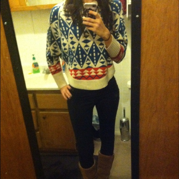 Sweater - Picture 2 of 3