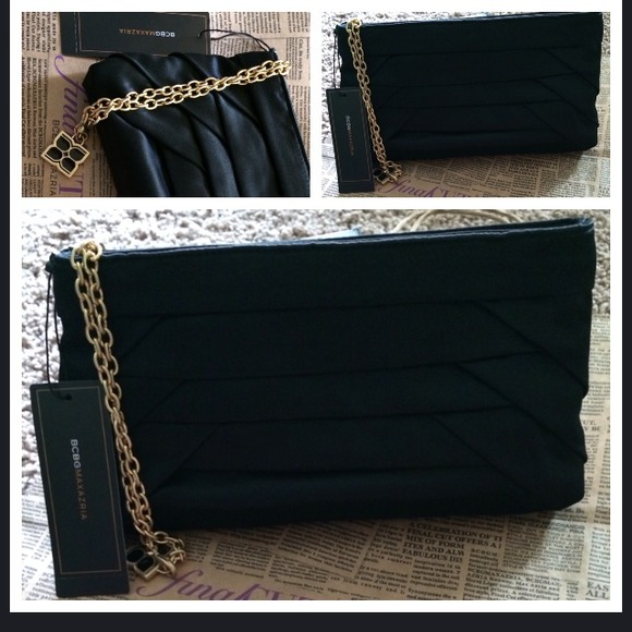 ~~<<<<SOLD~~~~~>>>BCBG black clutch