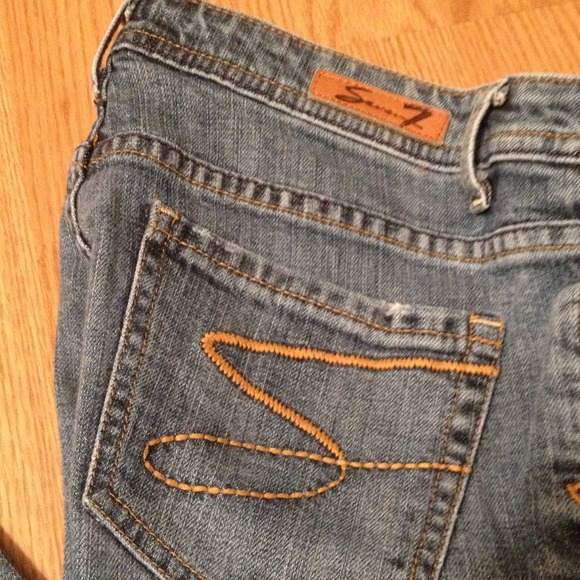 👖7 Seven slight flare jeans👖 - Picture 2 of 4