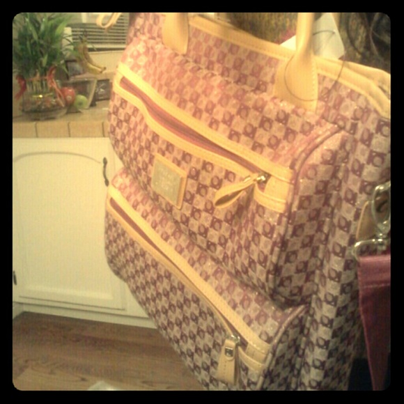 Reduced! Liz Claiborne Large Tote