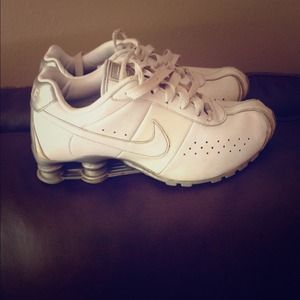 Nike shox sz 7 women's