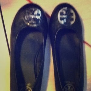 TORY burch flats!!!