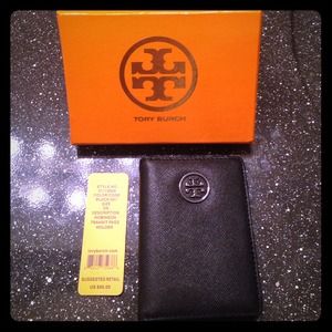 Brand new Tory Burch transit pass holder