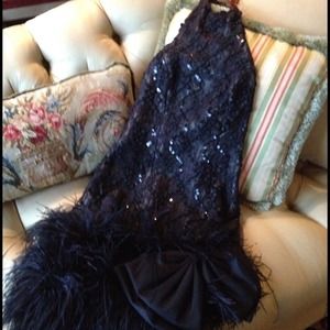 SALE! HOST PICK Vintage! Ostrich trimmed dress!