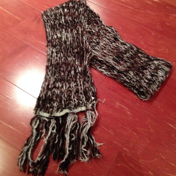 Scarf - Picture 2 of 2