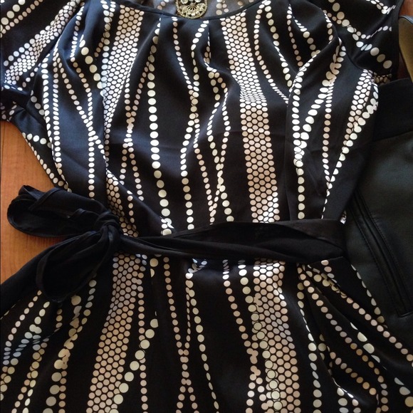 Patterned top - Picture 2 of 4