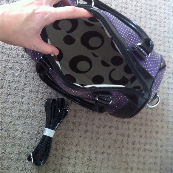 Handbag - Picture 3 of 3