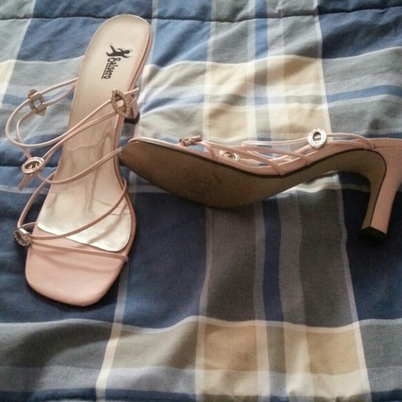 High heels - Picture 2 of 2