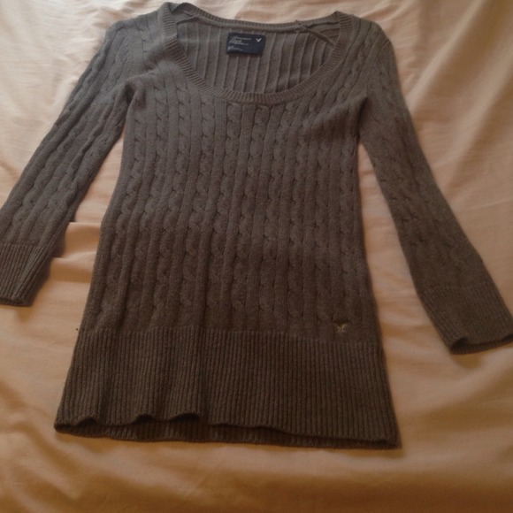 Gray comfy Sweater in perfect condition!