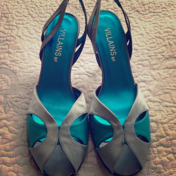 Villains NWOT light blue shoe