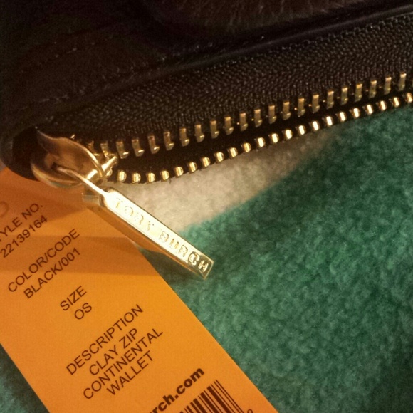 **Sold**** Tory Burch Clay Zip Continental Wallet - Picture 2 of 4