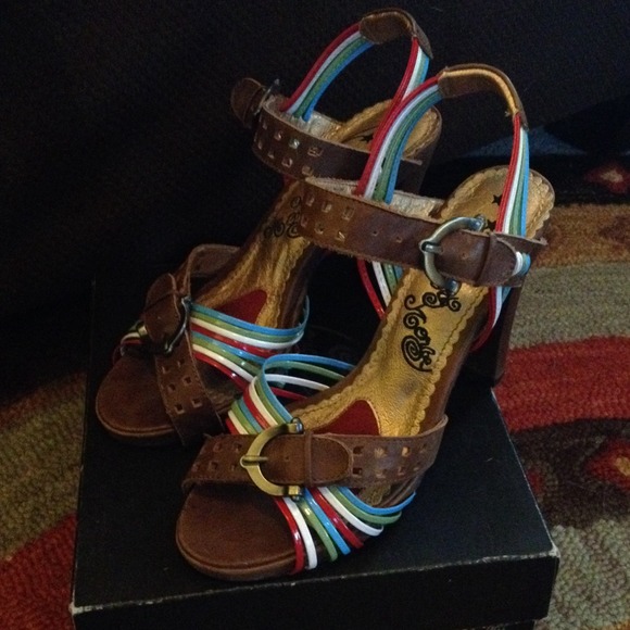 "Naughty Monkey" Fever Brown Heel. Size 7. - Picture 3 of 4