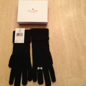 Black Kate spade gloves with adorable ring