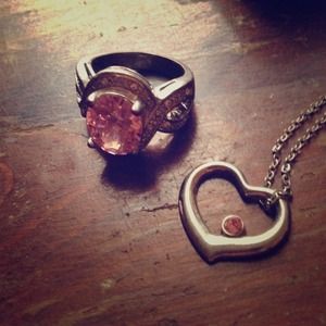 Gorgeous ring an necklace set!