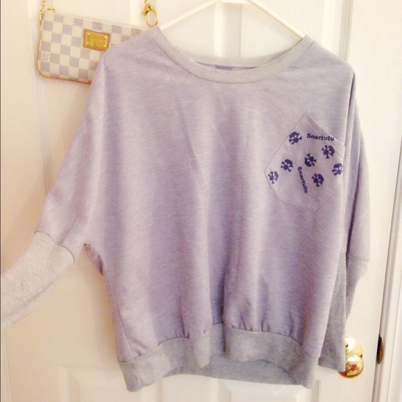 Sold bat sleeve grey sweater