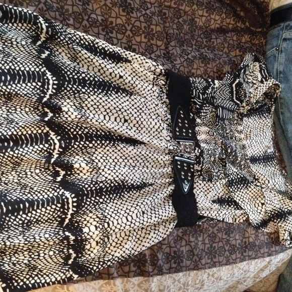 Max dress with belt