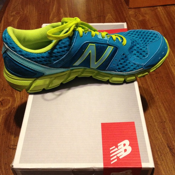 🎉Sold🎉New Balance Tennis Shoes