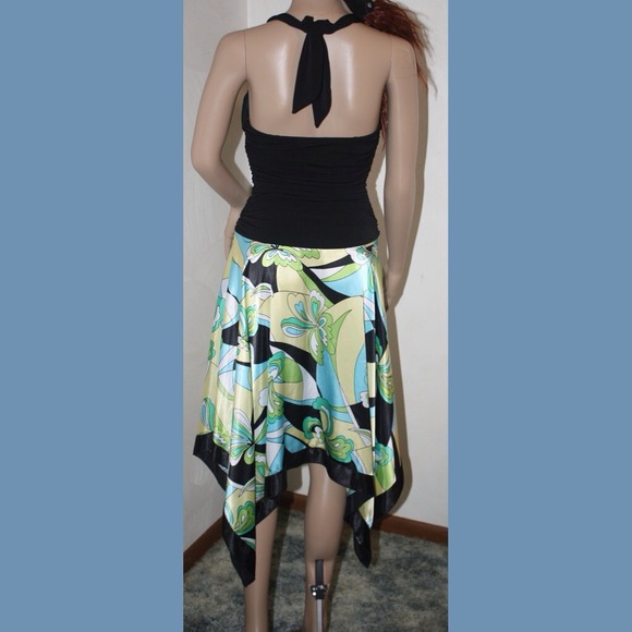 Black and Floral Halter Dress - Picture 3 of 4