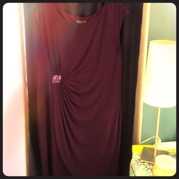 PRICE ✂️  PLUM COLOR COCKTAIL DRESS⭐️