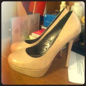 Nude pumps for SALE!