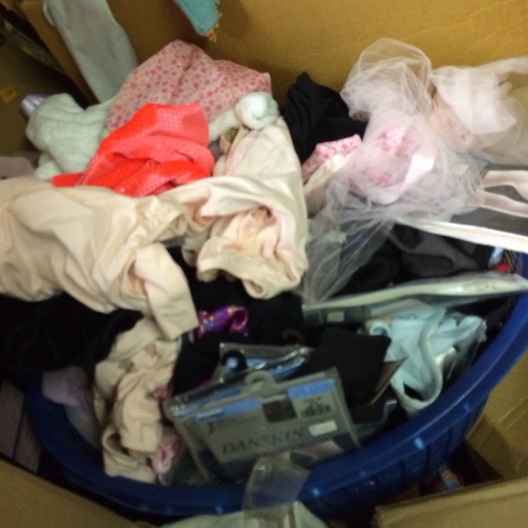Children's dance wear danskin nwt!