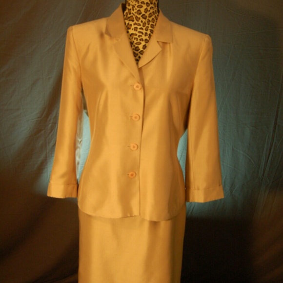 Suit