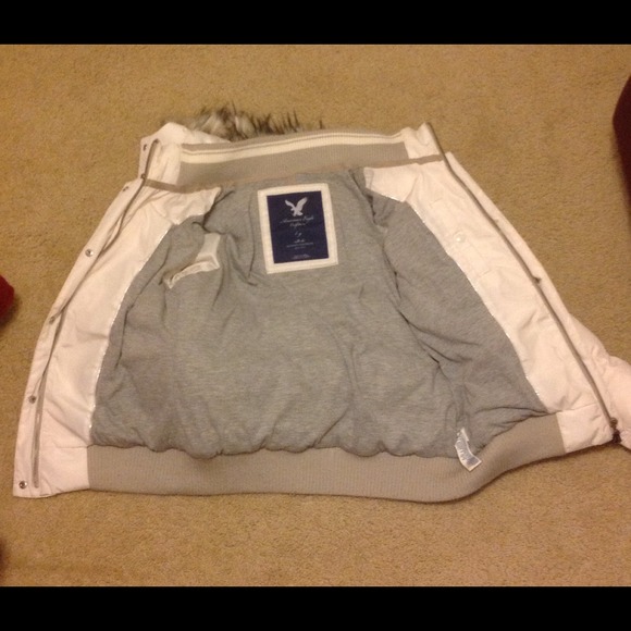 Sold - Picture 3 of 4