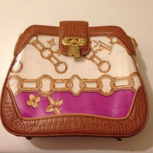 Louis Vuitton purse. * not authentic