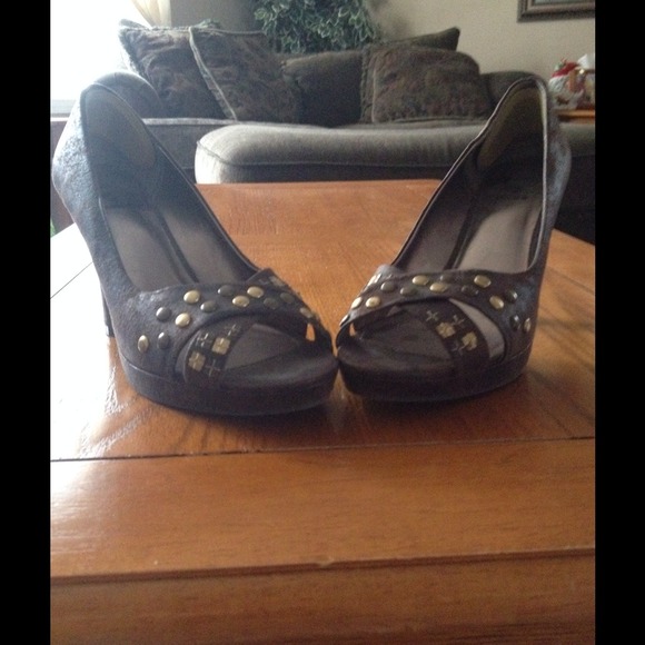 LEI heels