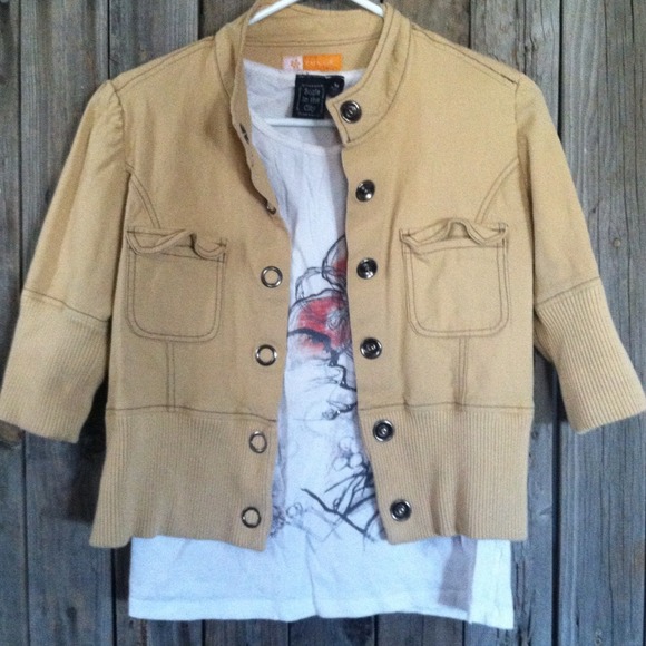 💥CC sale💥Cropped jacket🚫$27🚫