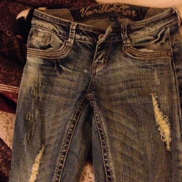 Vanilla star size 3 fits kinda small
