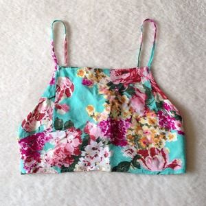 🚫SOLD🚫 Brandy Melville tie back halter