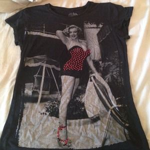 ♦️SOLD♦️Marilyn Monroe Tee