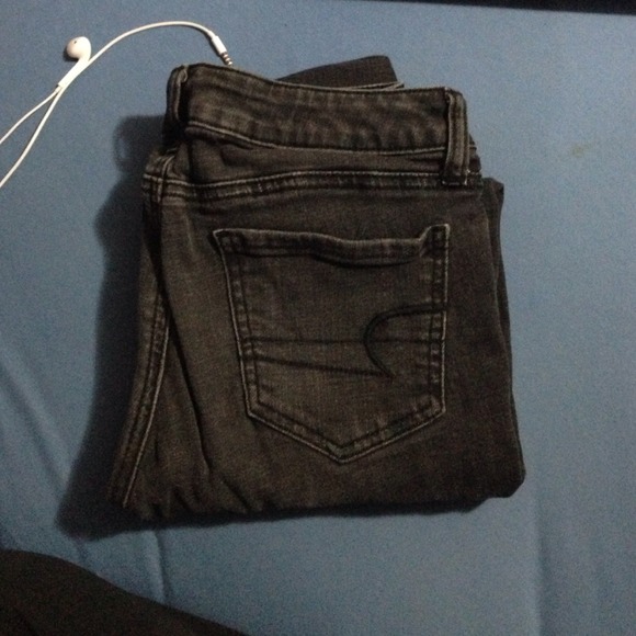 American eagle black washed skinnys